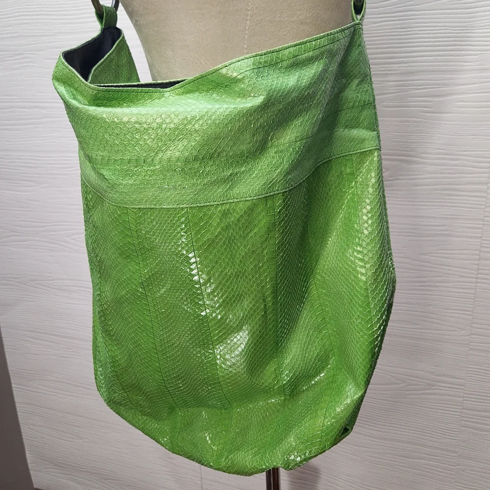 Beirn Snakeskin Tote Bag Purse Green Excellent Condition Hardware Retail $450